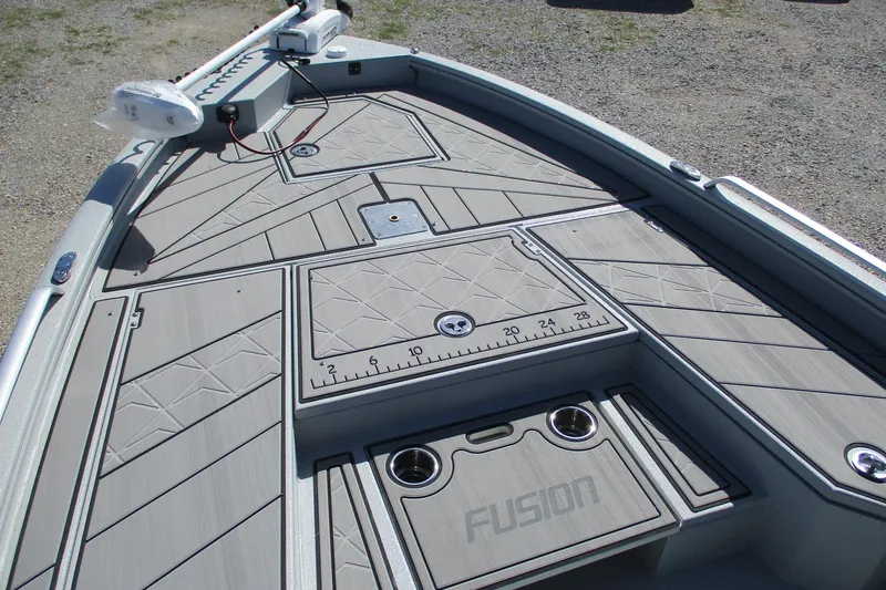 Slide: The Image of Avid 23 Fusion 2026 boat deck with sleek design and integrated features. - 8