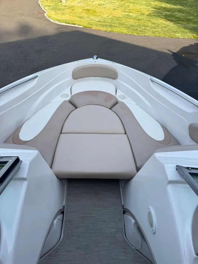 Slide: The Image of Four Winns 190 Horizon 2006 - 3