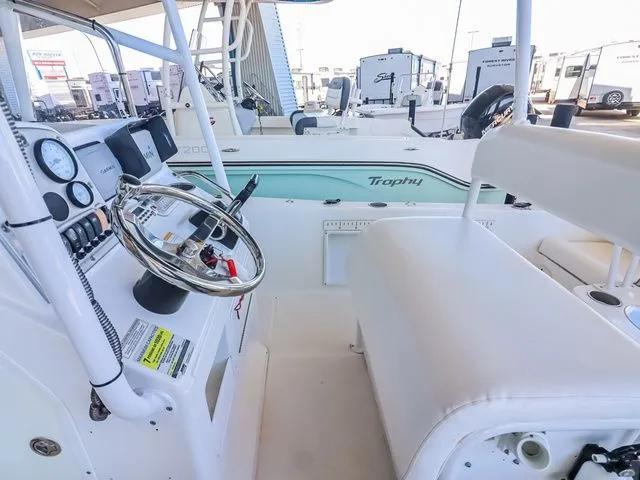 Slide: The Image of Sea Hunt 202 Triton 2012 - 13