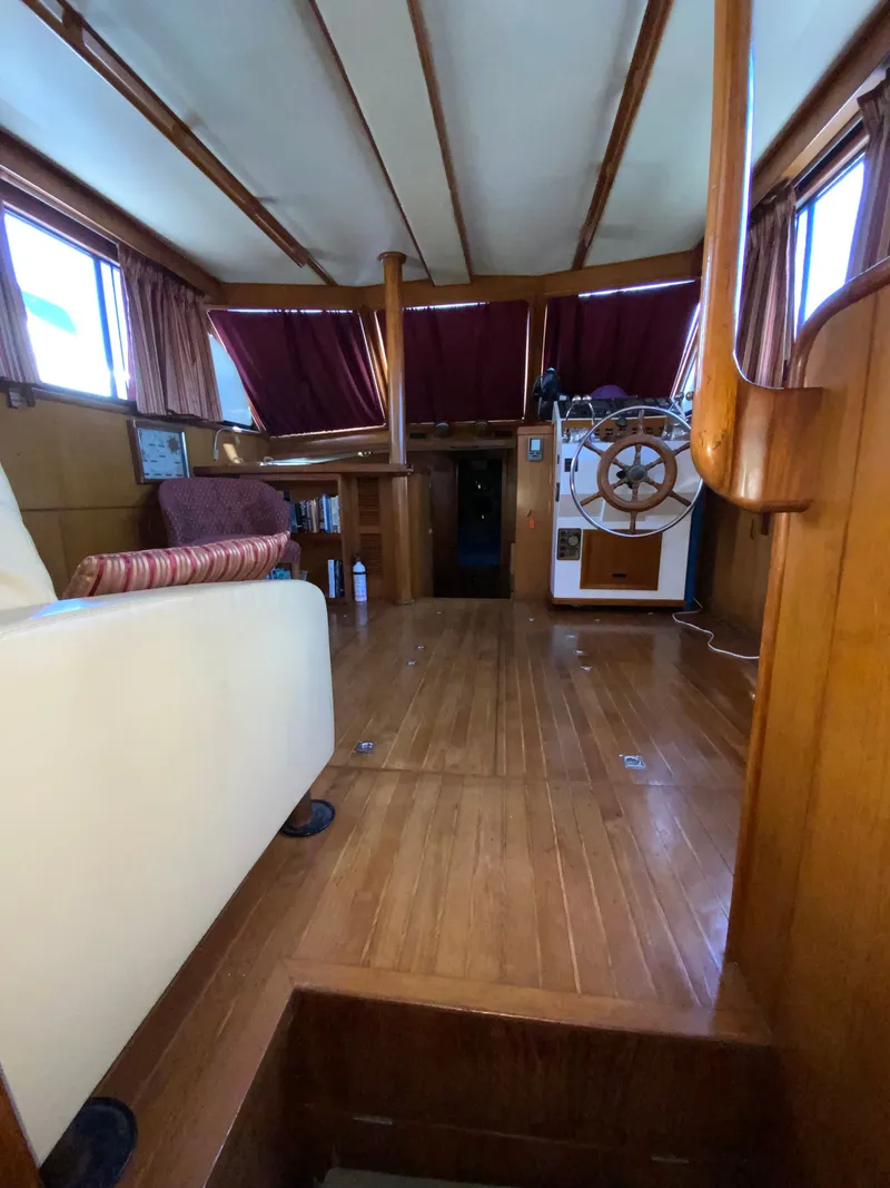 Slide: The Image of Interior of a 1987 President 41 Double Cabin yacht. - 47