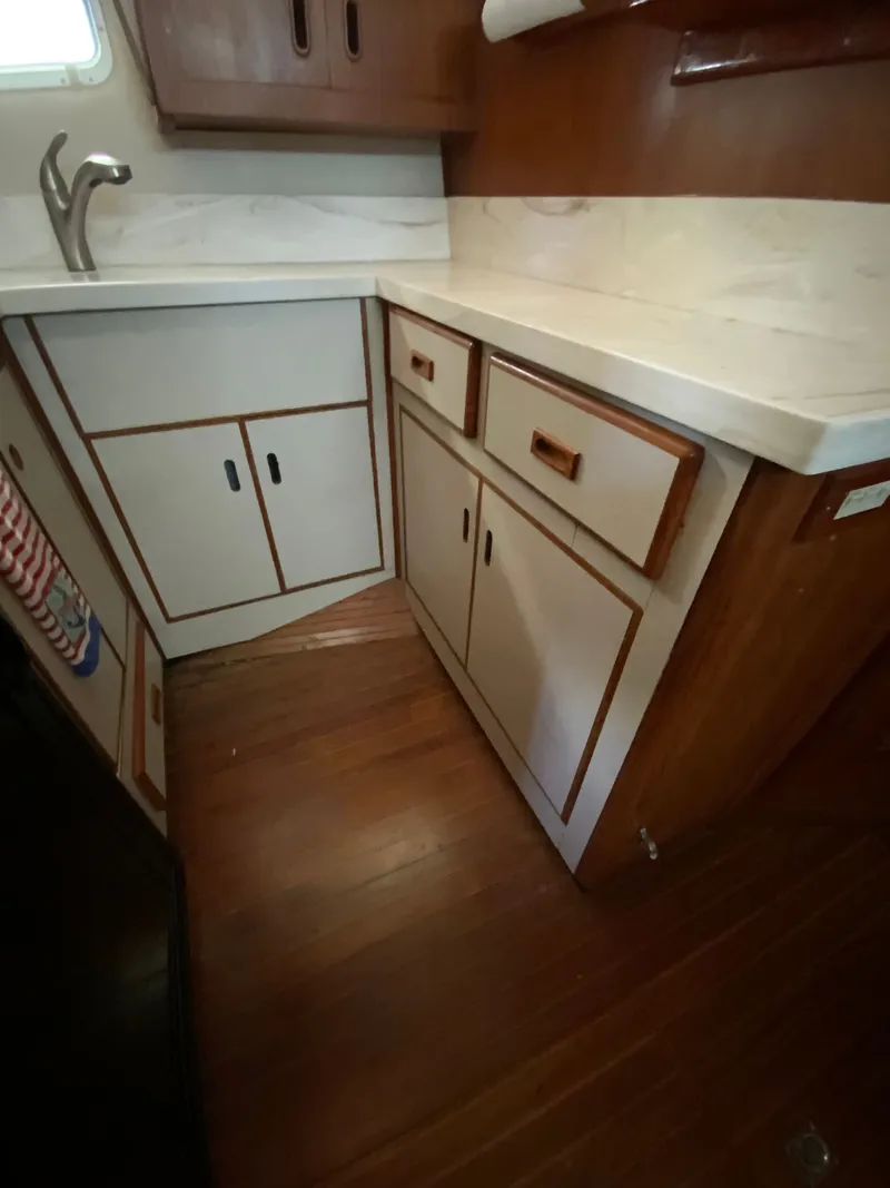 Slide: The Image of President 41 Double Cabin 1987 - 53