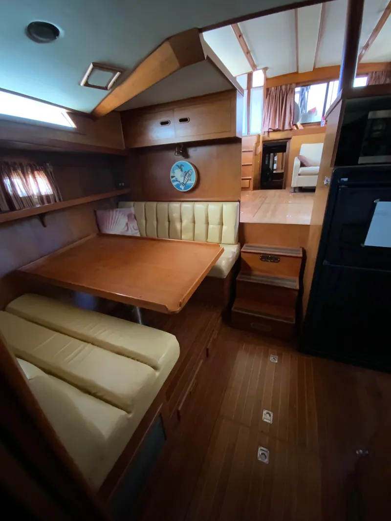 Slide: The Image of President 41 Double Cabin 1987 - 64
