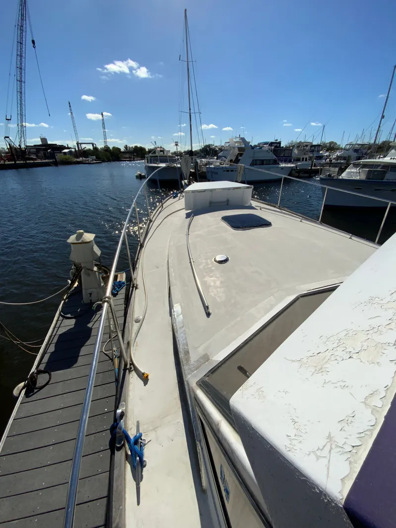 Slide: The Image of President 41 Double Cabin 1987 - 83