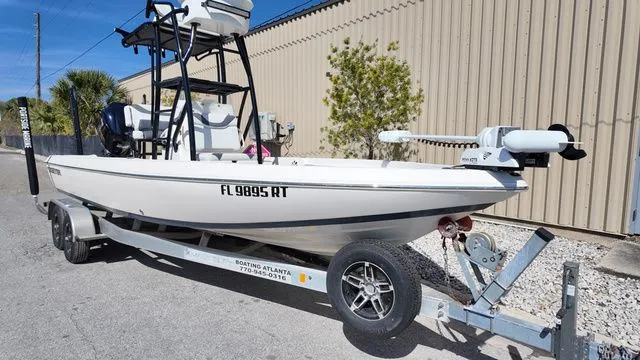 Slide: The Image of Skeeter 230SX 2019 - 10