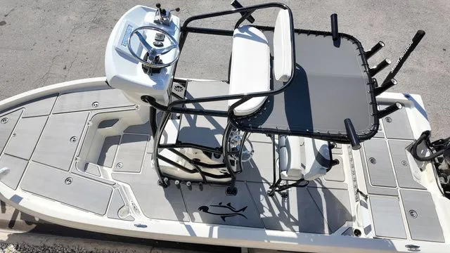 Slide: The Image of Skeeter 230SX 2019 - 12