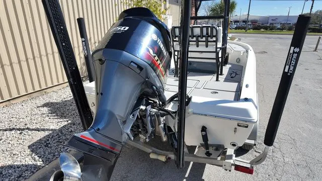 Slide: The Image of Skeeter 230SX 2019 - 21