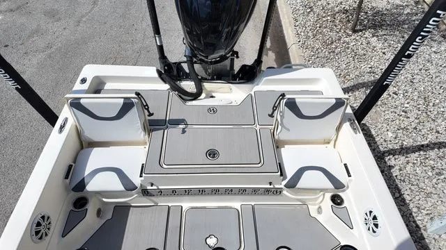 Slide: The Image of Skeeter 230SX 2019 - 29