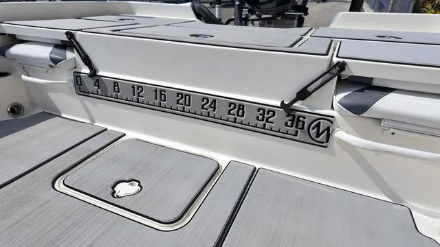 Slide: The Image of Skeeter 230SX 2019 - 32