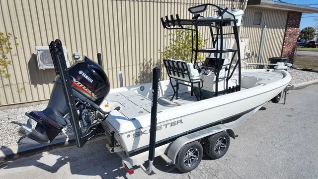 Slide: The Image of Skeeter 230SX 2019 - 6