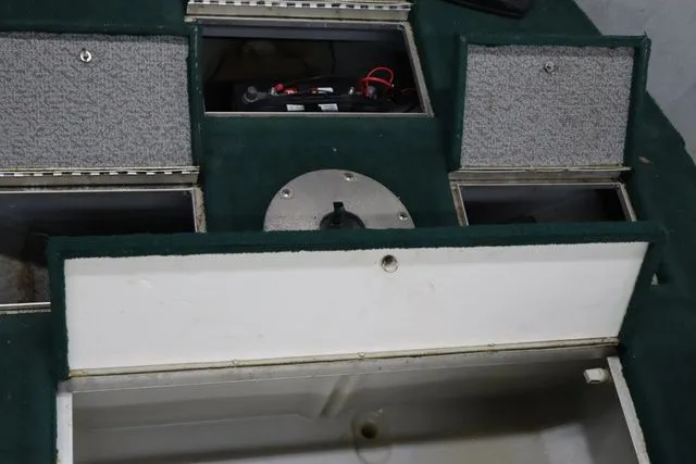 Slide: The Image of Lund 1650 Rebel SS 2002 - 4