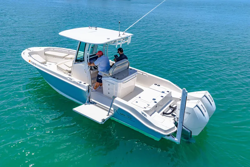 Slide: The Image of Boston Whaler 280 Dauntless 2023 - 13