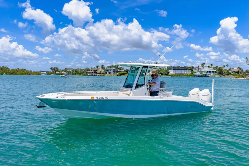 Slide: The Image of Boston Whaler 280 Dauntless 2023 - 2