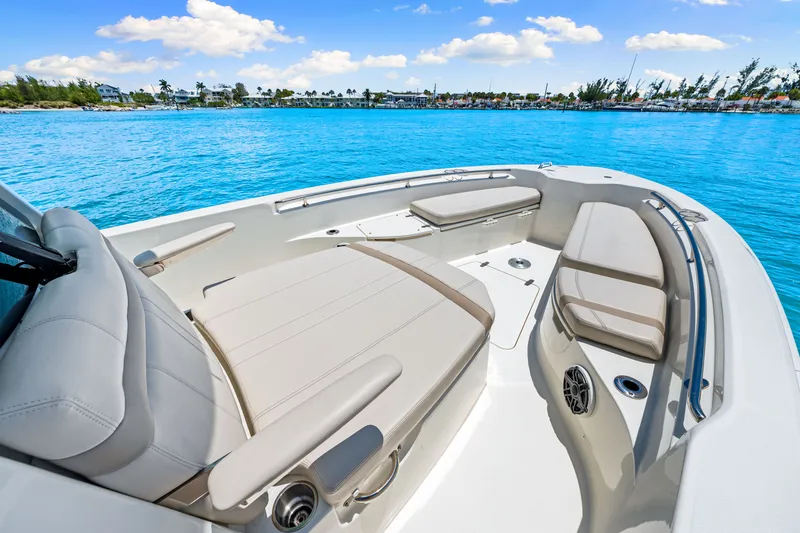 Slide: The Image of Boston Whaler 280 Dauntless 2023 - 22