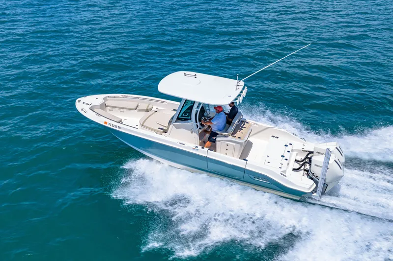 Slide: The Image of Boston Whaler 280 Dauntless 2023 - 28