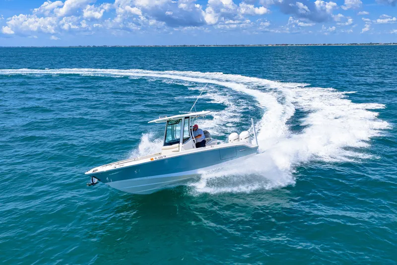 Slide: The Image of Boston Whaler 280 Dauntless 2023 - 29