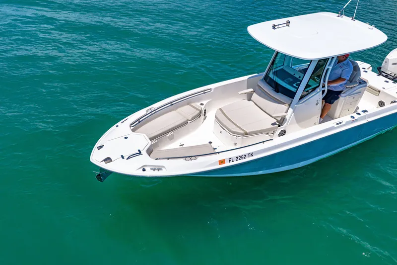 Slide: The Image of Boston Whaler 280 Dauntless 2023 - 43