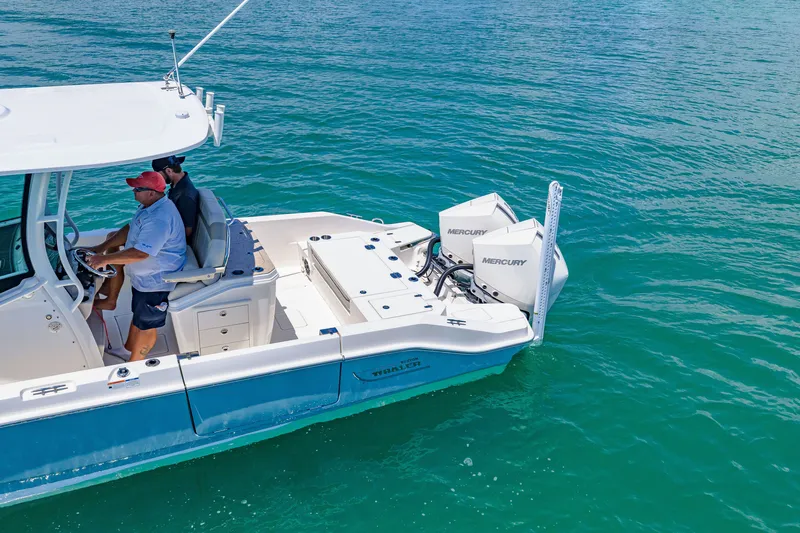 Slide: The Image of Boston Whaler 280 Dauntless 2023 - 45
