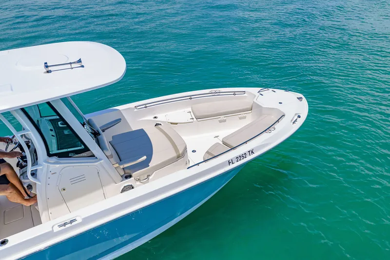 Slide: The Image of Boston Whaler 280 Dauntless 2023 - 50