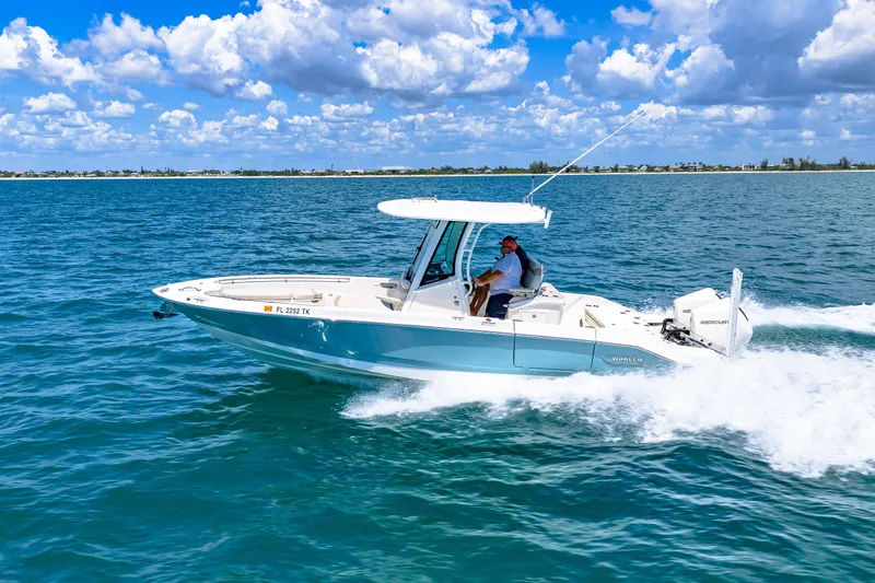 Slide: The Image of Boston Whaler 280 Dauntless 2023 - 6