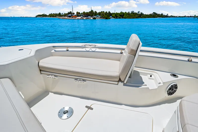 Slide: The Image of Boston Whaler 280 Dauntless 2023 - 61