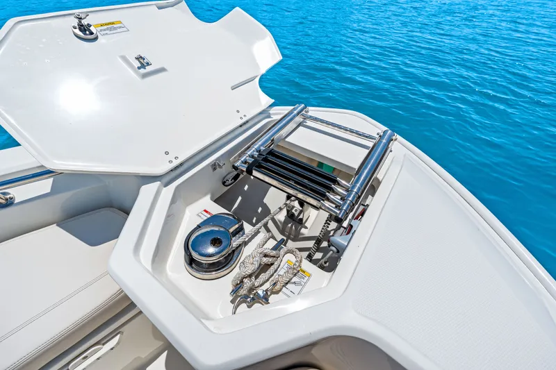 Slide: The Image of Boston Whaler 280 Dauntless 2023 - 62