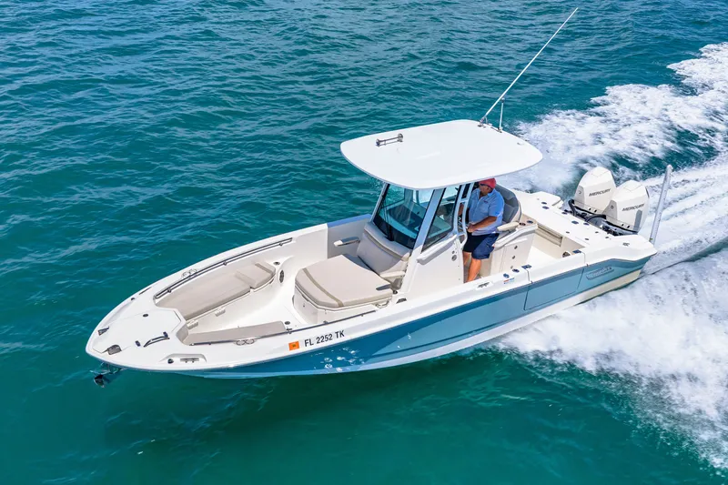 Slide: The Image of Boston Whaler 280 Dauntless 2023 - 9