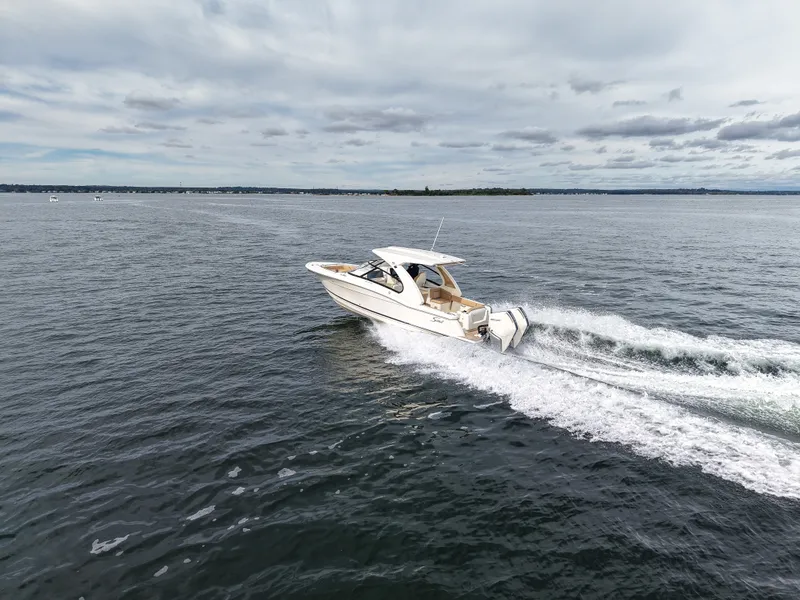 Slide: The Image of Scout 288 Dorado 2027 - 9