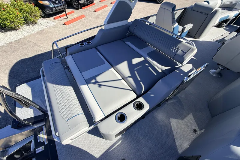 Slide: The Image of 2026 Avalon 2585 Excalibur LTD Flex Lounge with tri-toon high-performance seating. - 28