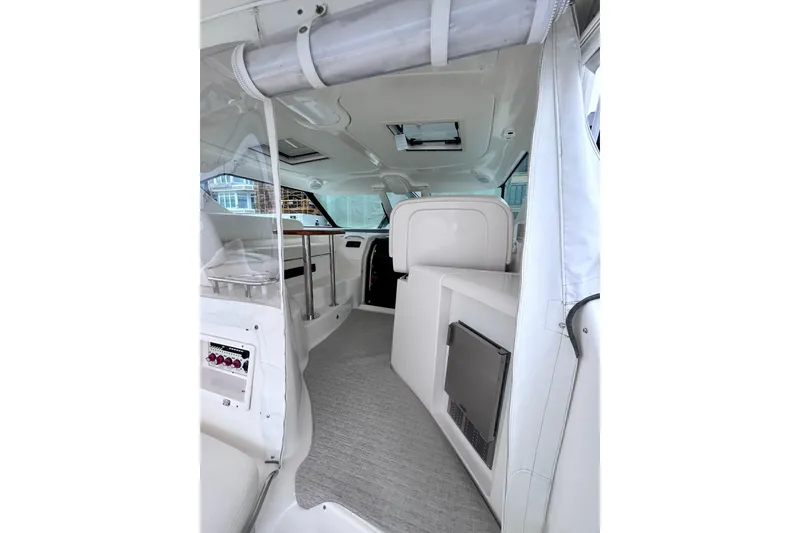 Slide: The Image of Interior view of 2006 Tiara Yachts 4300 Sovran, showcasing sleek design and modern amenities. - 20