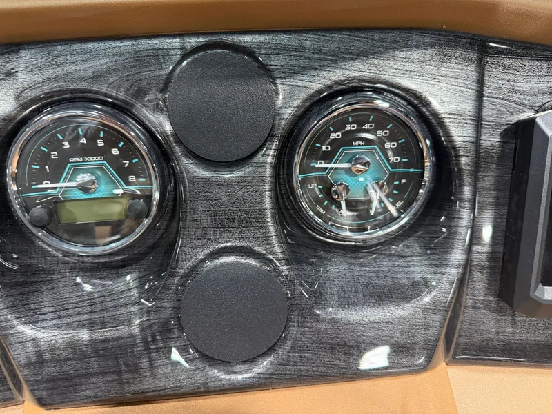 Slide: The Image of Tahoe LTZ VRL 2385 Swingback & 4-Stroke $38995 2026 - 13