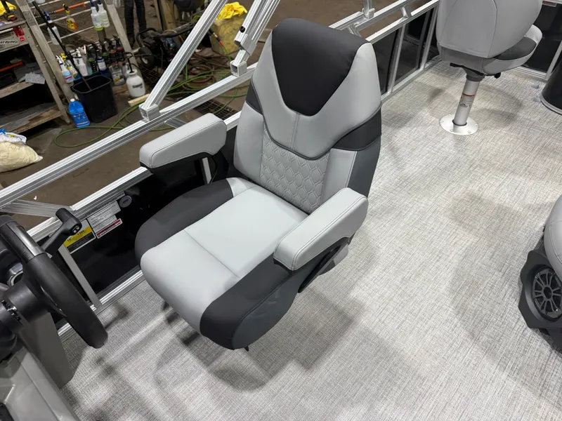 Slide: The Image of Tahoe Sport Rear Fish 2185 & 4-Stroke $32995 2026 - 11