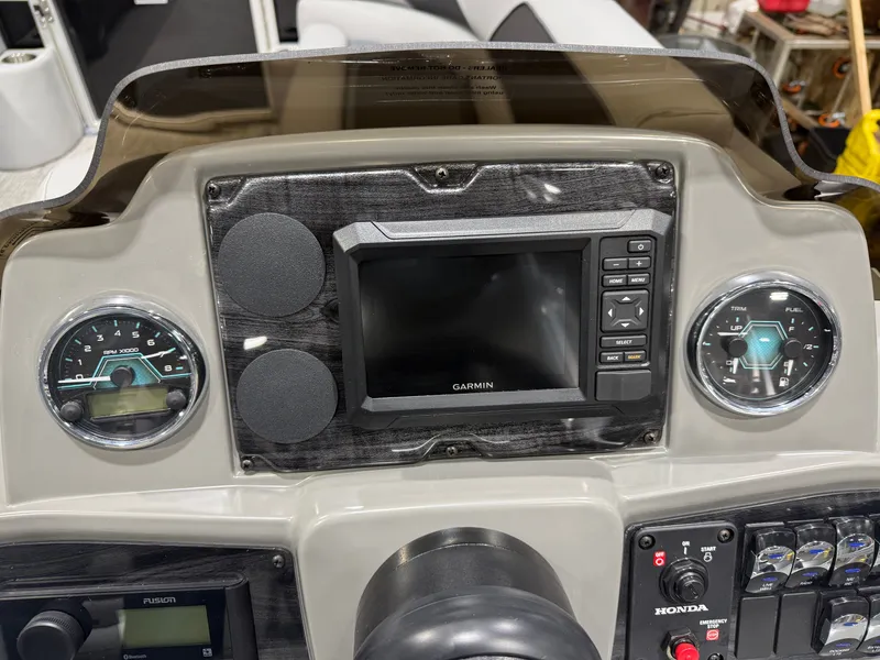 Slide: The Image of Tahoe Sport Rear Fish 2185 & 4-Stroke $32995 2026 - 14