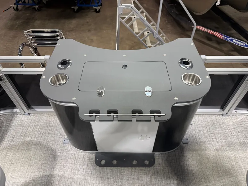 Slide: The Image of Tahoe Sport Rear Fish 2185 & 4-Stroke $32995 2026 - 18