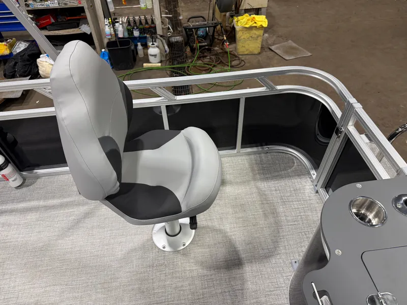 Slide: The Image of Tahoe Sport Rear Fish 2185 & 4-Stroke $32995 2026 - 19