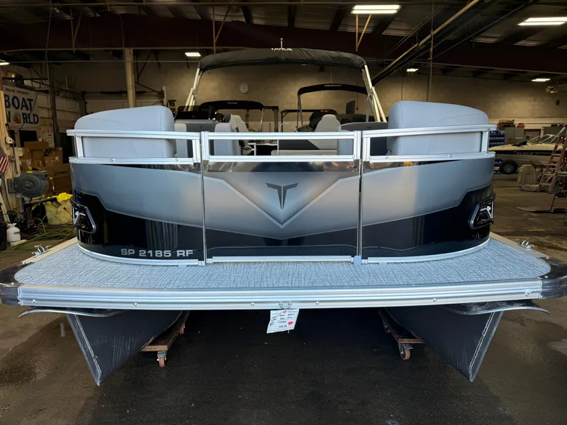 Slide: The Image of Tahoe Sport Rear Fish 2185 & 4-Stroke $32995 2026 - 31