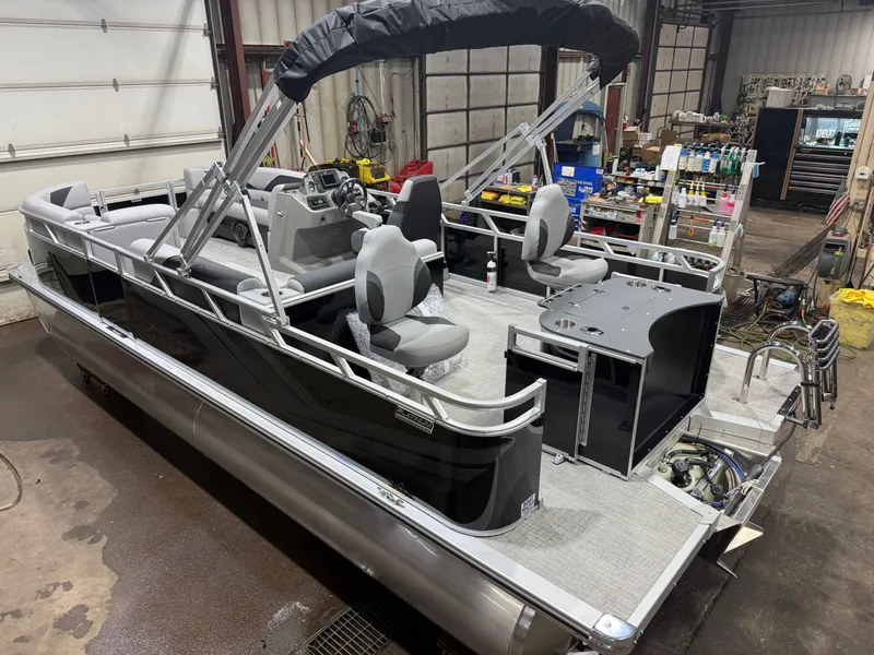 Slide: The Image of Tahoe Sport Rear Fish 2185 & 4-Stroke $32995 2026 - 44