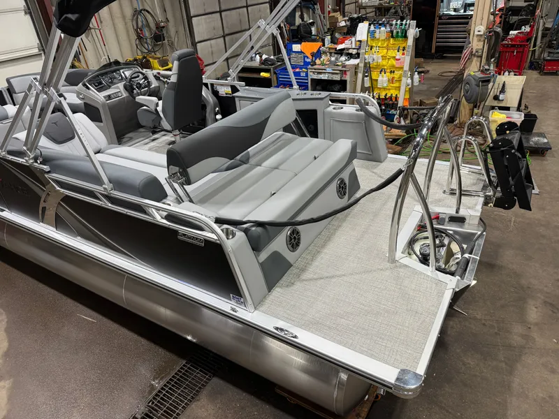 Slide: The Image of Tahoe LTZ CRB 2385 Cruise Rear Bench Pontoon 2026 - 4