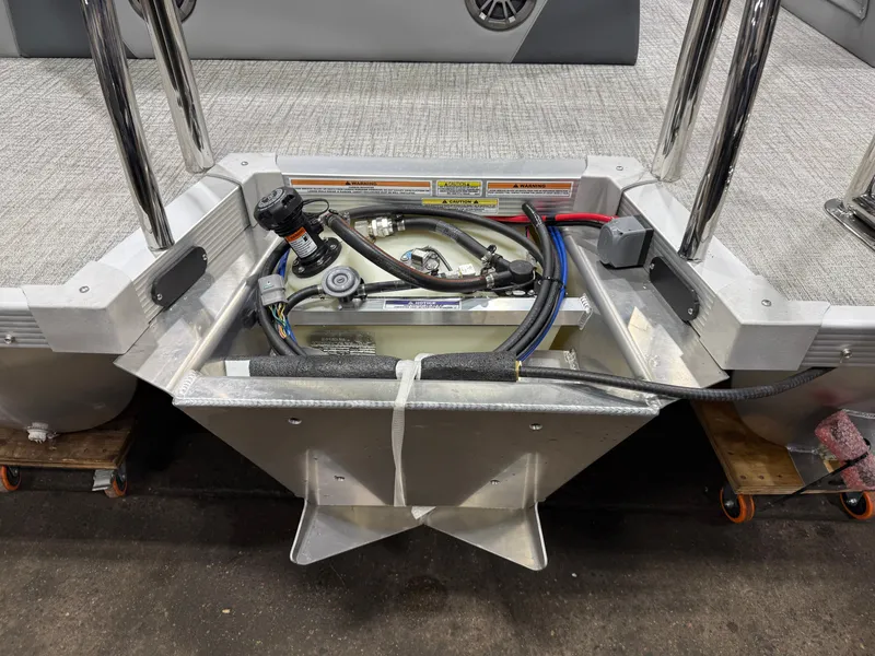 Slide: The Image of Tahoe LTZ CRB 2385 Cruise Rear Bench Pontoon 2026 - 45