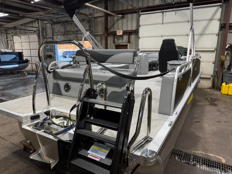 Slide: The Image of Tahoe LTZ CRB 2385 Cruise Rear Bench Pontoon 2026 - 49