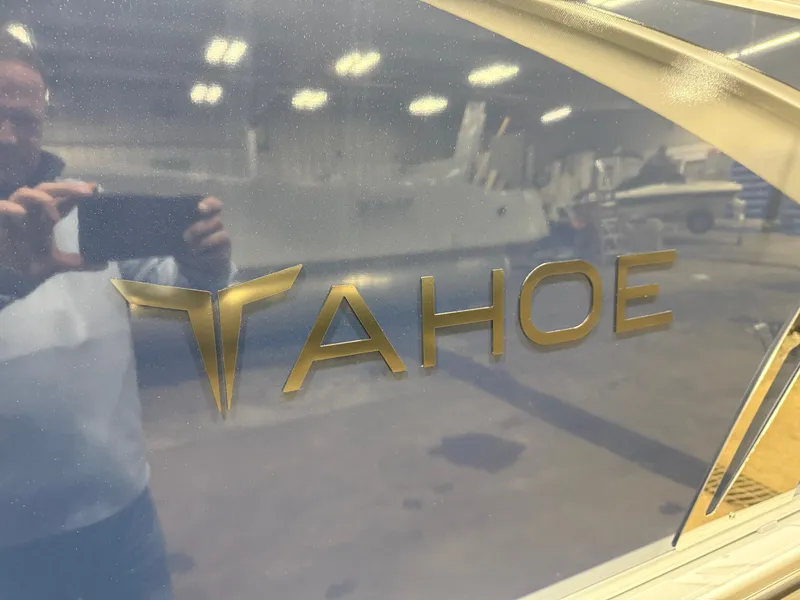 Slide: The Image of Tahoe LTZ 2385 VRB Swingback 2026 - 41