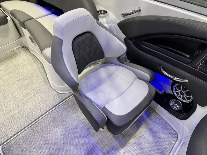 Slide: The Image of Crownline Boats 298 SS 2026 - 26