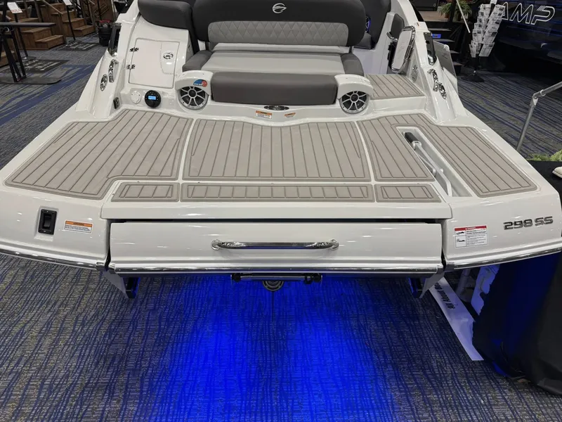 Slide: The Image of Crownline Boats 298 SS 2026 - 30