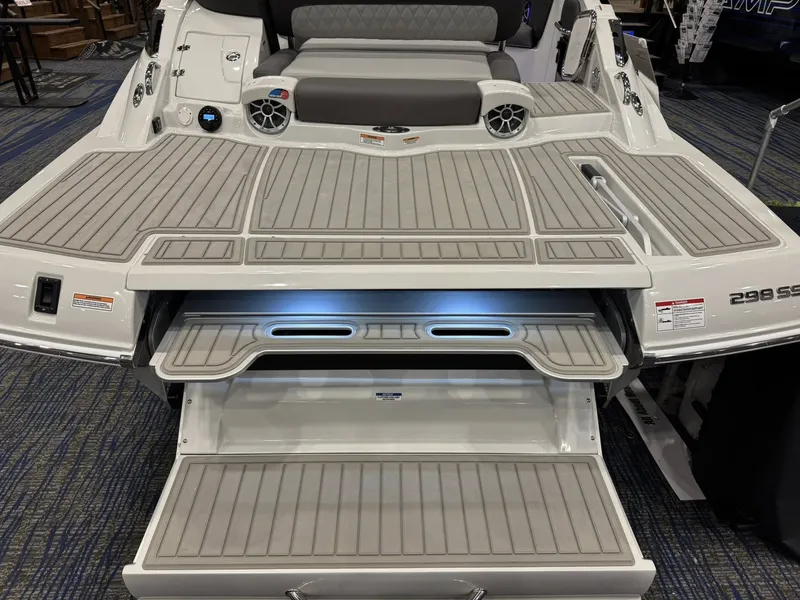 Slide: The Image of Crownline Boats 298 SS 2026 - 4