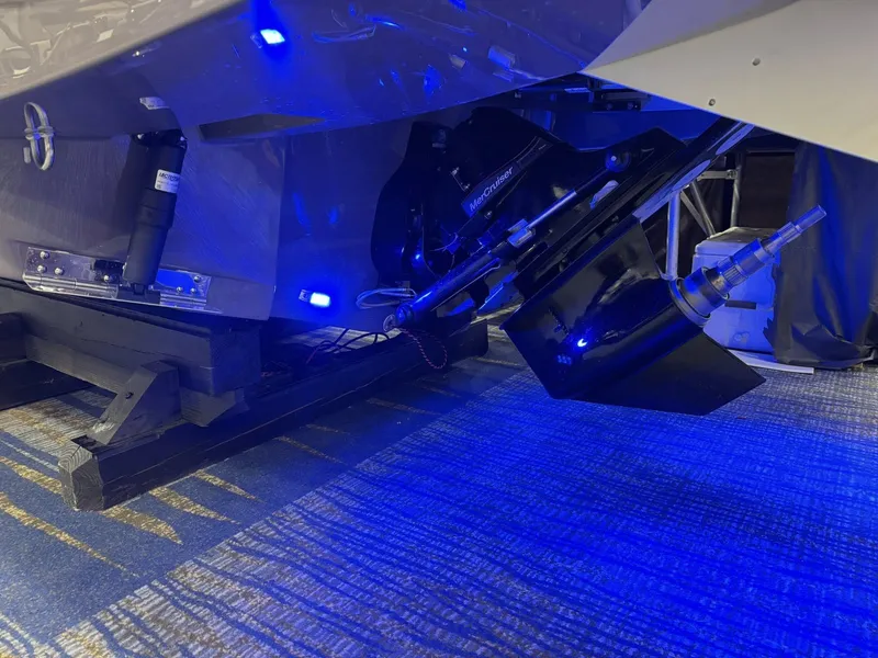 Slide: The Image of Crownline Boats 298 SS 2026 - 9