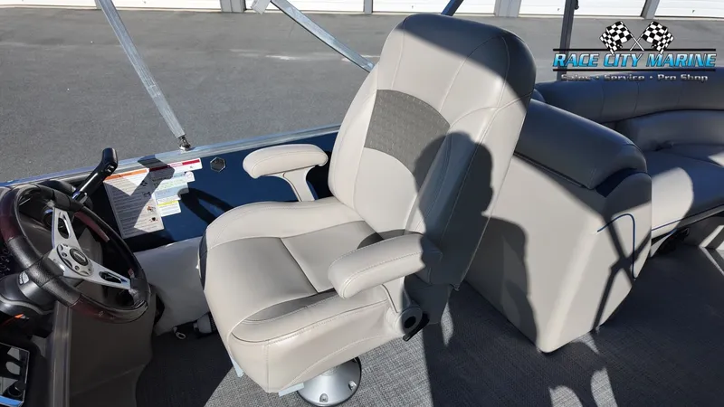 Slide: The Image of Forest River 523 RS 3.0 2018 - 20