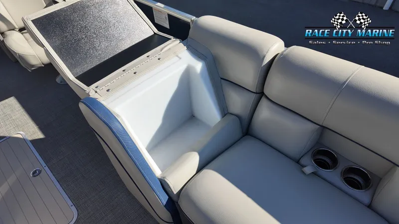 Slide: The Image of Forest River 523 RS 3.0 2018 - 28