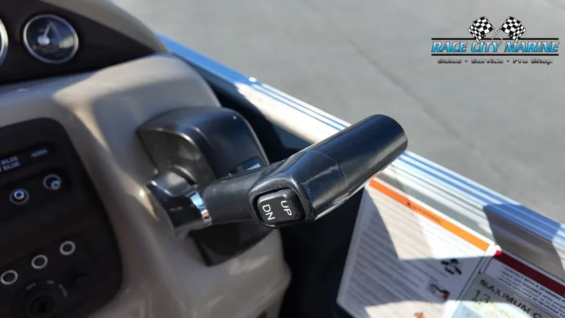 Slide: The Image of Forest River 523 RS 3.0 2018 - 34