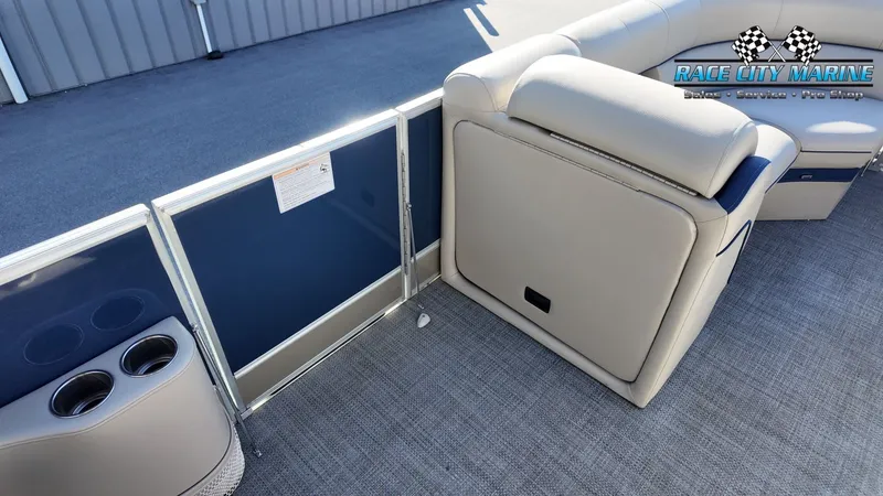 Slide: The Image of Forest River 523 RS 3.0 2018 - 39