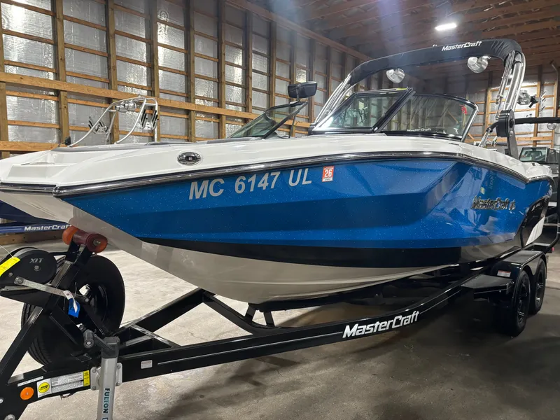 Slide: The Image of MasterCraft NXT22 2020 - 3