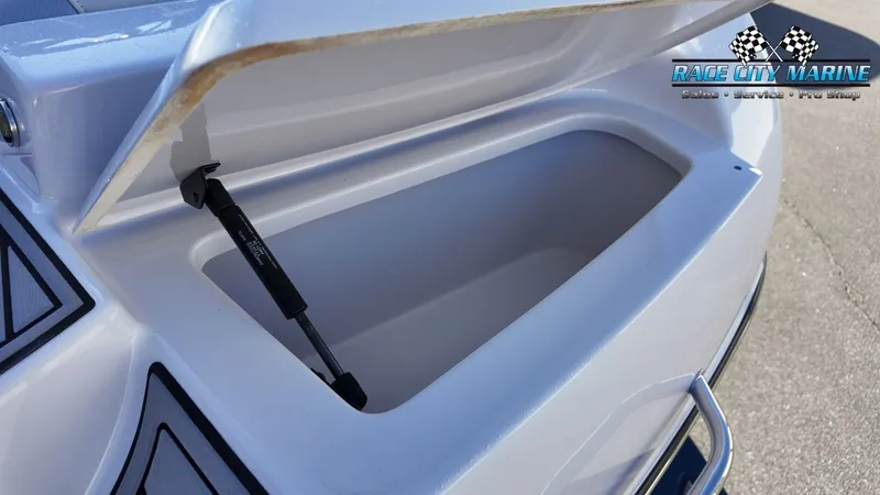 Slide: The Image of Nautique Super Air Nautique 230 2010 - 37